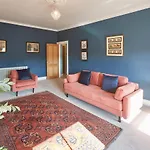 Host & - Milton Street Apartment *