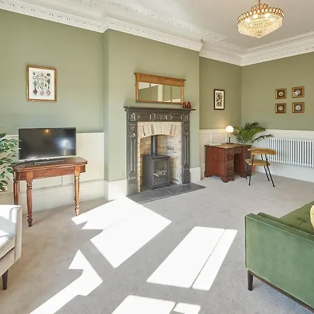 Host & - Milton Street *